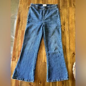 Pilcro Cropped Flare leg jeans- size Small